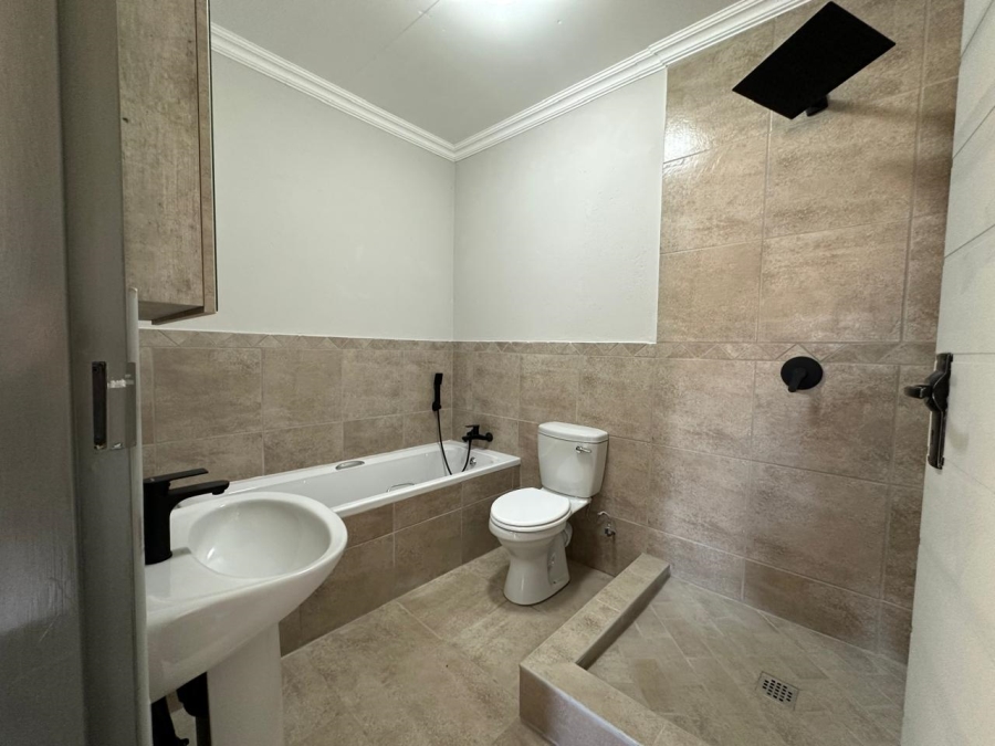 3 Bedroom Property for Sale in Waterval East North West